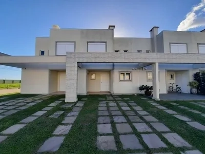 Casa à venda em condomínio fechado