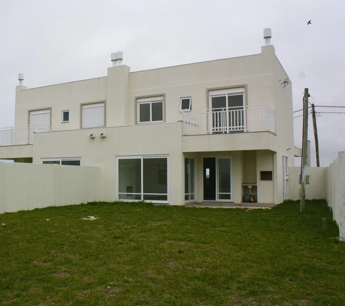 Casa à venda em condomínio fechado: 3ª foto da galeria de imagens do imóvel