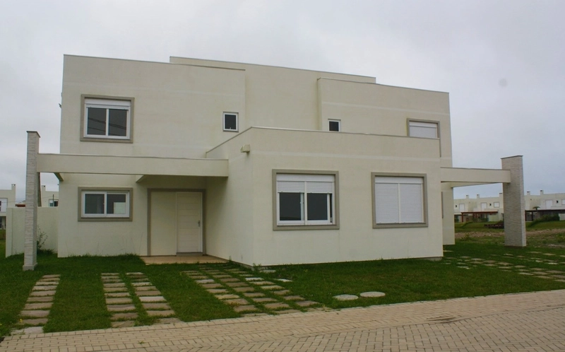 Casa à venda em condomínio fechado