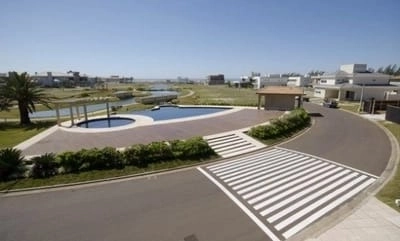 Terreno à venda no condomínio Playa Vista: 8ª foto da galeria de imagens do imóvel