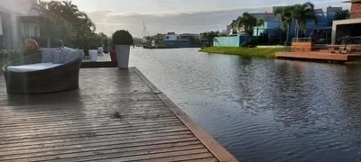 Sobrado beira lago no condomínio Malibu: 12ª foto da galeria de imagens do imóvel