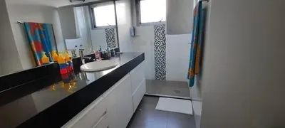 Sobrado beira lago no condomínio Malibu: 25ª foto da galeria de imagens do imóvel