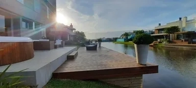 Sobrado beira lago no condomínio Malibu: 15ª foto da galeria de imagens do imóvel