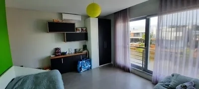 Sobrado beira lago no condomínio Malibu: 19ª foto da galeria de imagens do imóvel