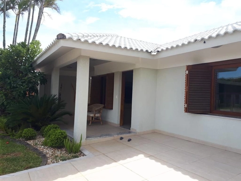 Casa à venda em Xangri-Lá: 3ª foto da galeria de imagens do imóvel