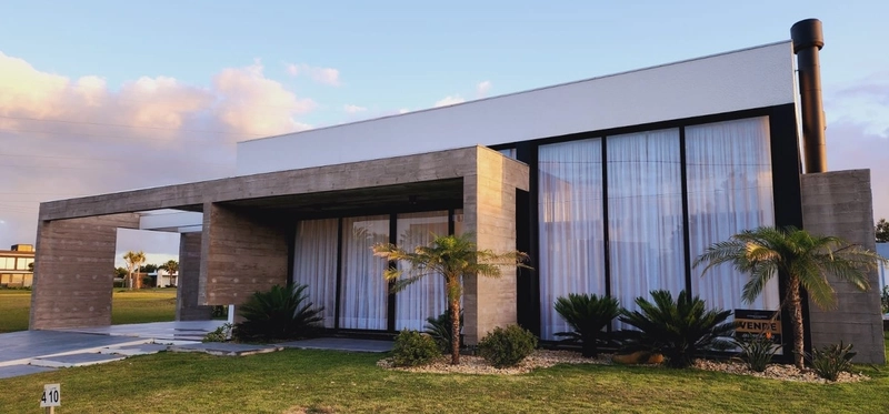 Casa à venda no Condomínio Lagoa do Passo