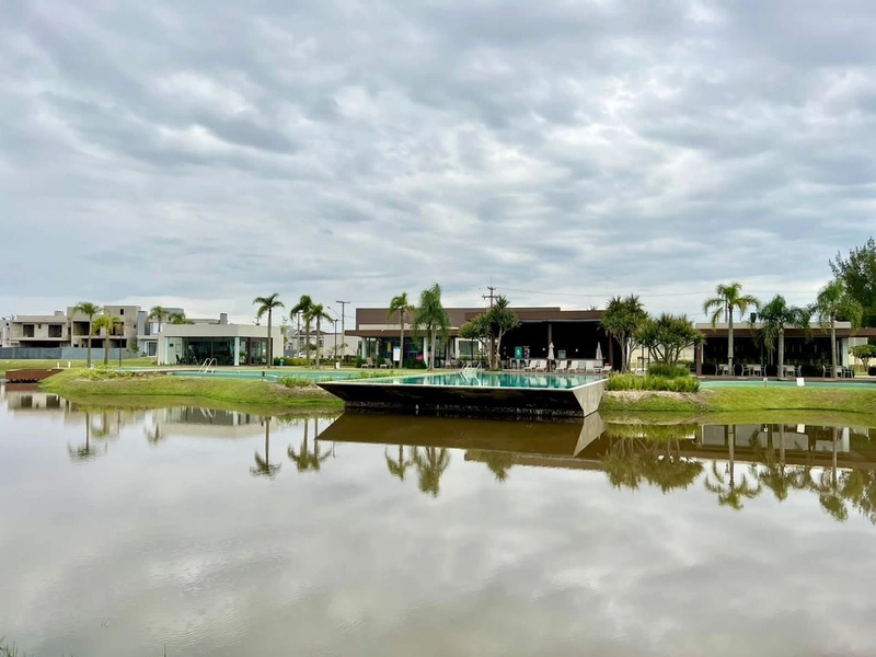Sobrado à beira lago no condomínio Blue: 39ª foto da galeria de imagens do imóvel