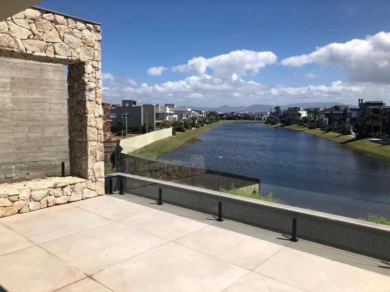 Mansão à venda no condomínio Enseada Lagos em Xangri-Lá: 25ª foto da galeria de imagens do imóvel