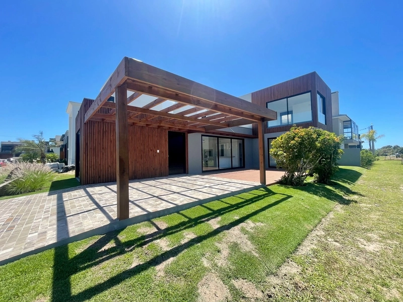 Casa térrea à venda no condomínio fechado Blue - Xangri-lá!: 2ª foto da galeria de imagens do imóvel