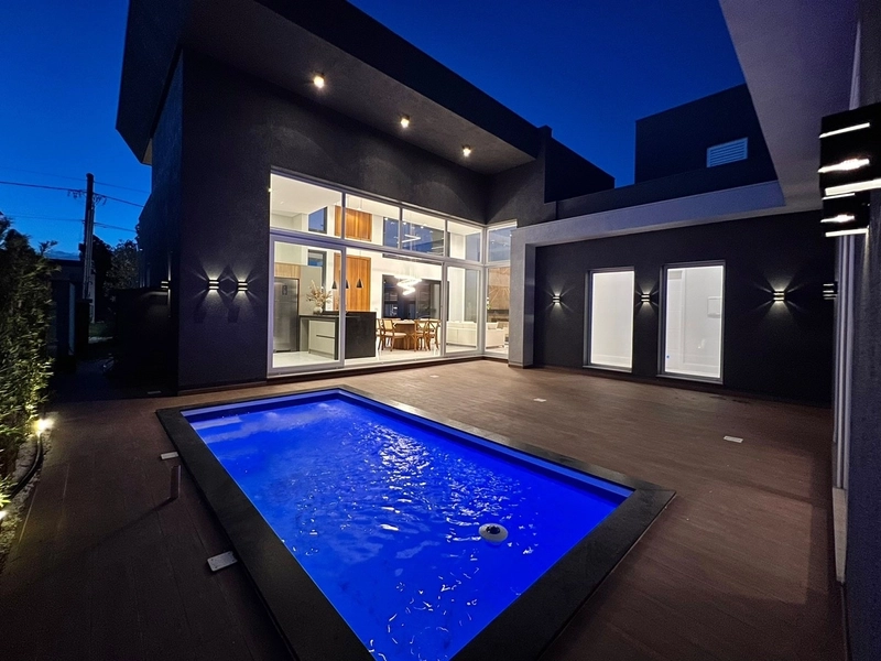 Casa à venda no condomínio Dubai: 1ª foto da galeria de imagens do imóvel