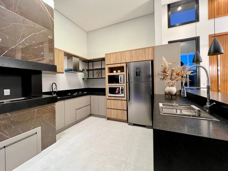 Casa à venda no condomínio Dubai: 32ª foto da galeria de imagens do imóvel