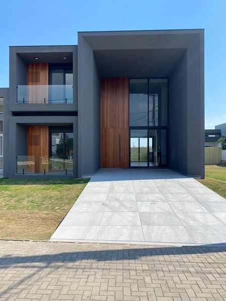 Sobrado à venda no condomínio Blue em Xangri-Lá: 1ª foto da galeria de imagens do imóvel