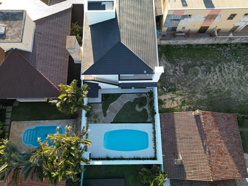 Casa moderna estilo neoclássico na praia de Atlântida: 31ª foto da galeria de imagens do imóvel