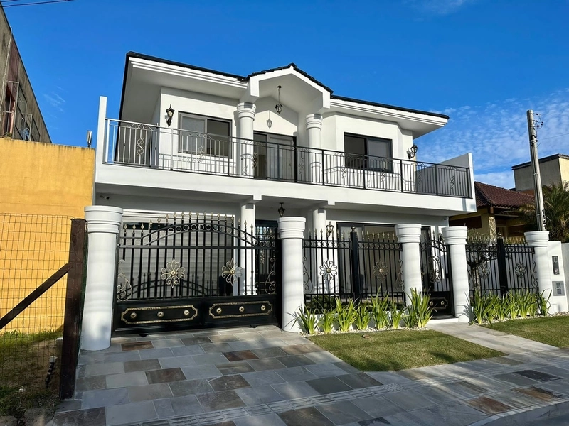 Casa moderna estilo neoclássico na praia de Atlântida: 5ª foto da galeria de imagens do imóvel