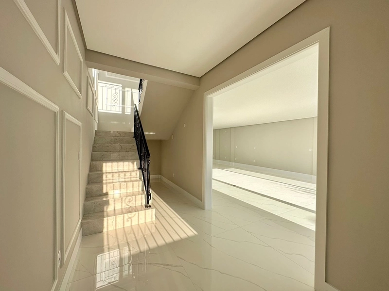 Casa moderna estilo neoclássico na praia de Atlântida: 11ª foto da galeria de imagens do imóvel