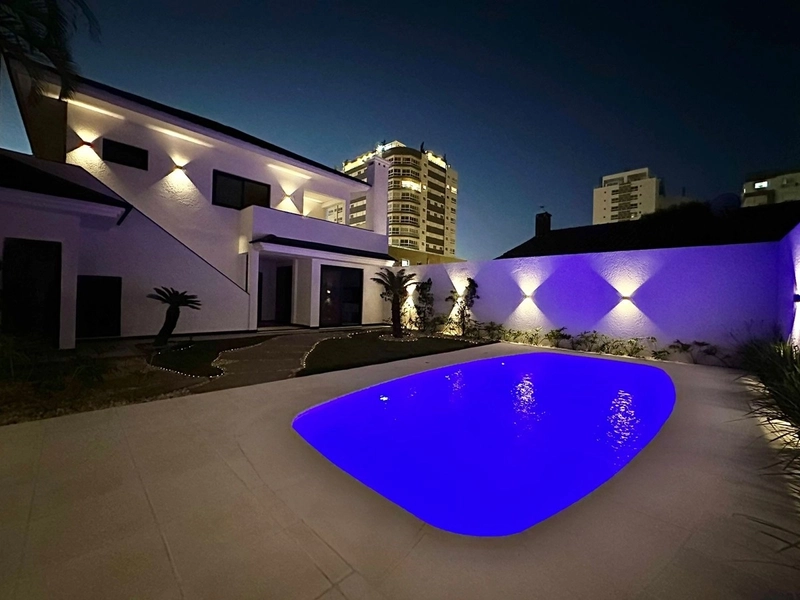 Casa moderna estilo neoclássico na praia de Atlântida: 63ª foto da galeria de imagens do imóvel