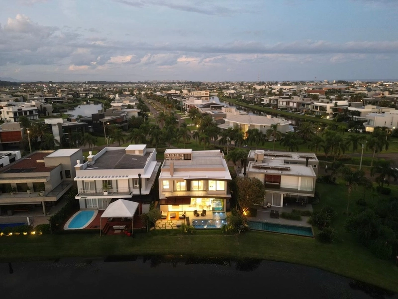 Mansão à venda no condomínio Enseada: 39ª foto da galeria de imagens do imóvel