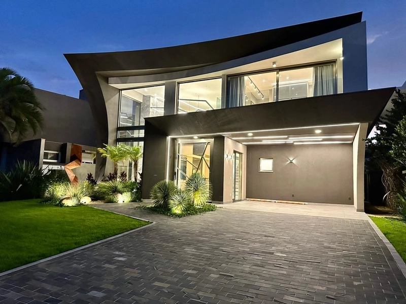 Mansão à venda no condomínio Enseada: 2ª foto da galeria de imagens do imóvel