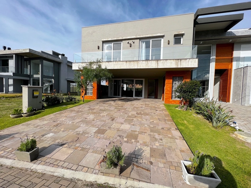 Casa à venda no condomínio Blue: 2ª foto da galeria de imagens do imóvel