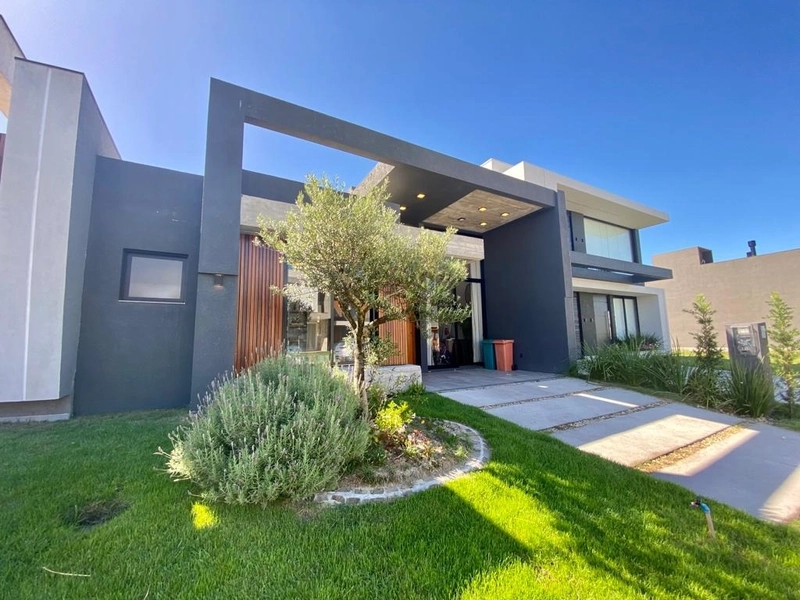 Casa térrea à venda no condomínio Blue: 2ª foto da galeria de imagens do imóvel