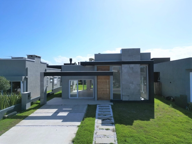 Casa térrea à venda no condomínio Dubai Resort: 2ª foto da galeria de imagens do imóvel