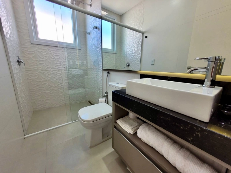 Casa à venda no condomínio Enseada: 2ª foto da galeria de imagens do imóvel