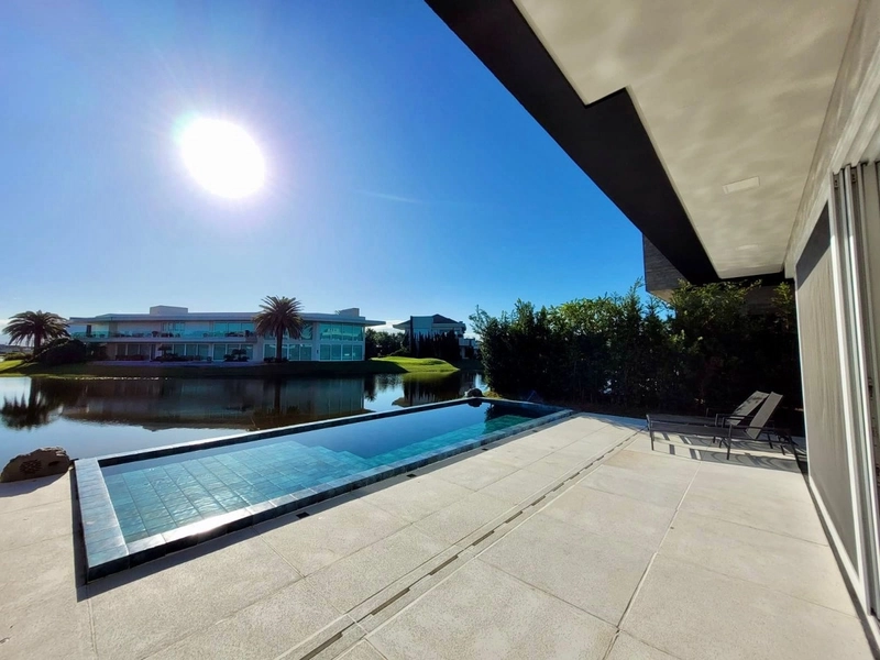 Casa à venda no condomínio Enseada: 23ª foto da galeria de imagens do imóvel