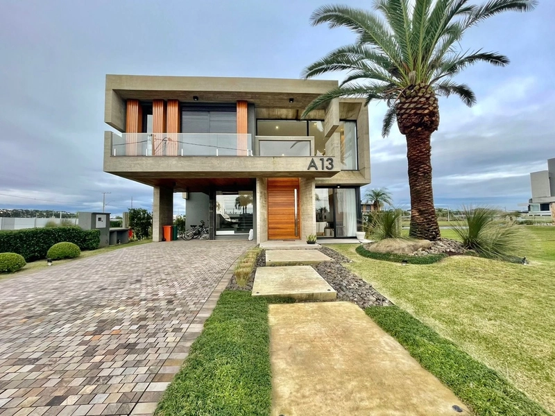 Casa à venda no condomínio Sense