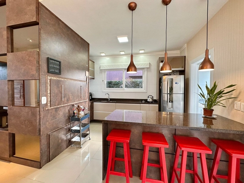 Casa à venda no condomínio Dubai: 3ª foto da galeria de imagens do imóvel