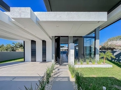 Casa à venda no Centro de Xangri-Lá: 3ª foto da galeria de imagens do imóvel