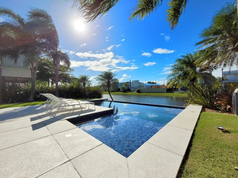 Casa à venda no condomínio Enseada: 3ª foto da galeria de imagens do imóvel