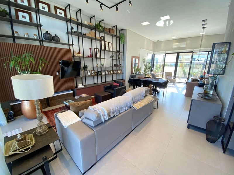 Casa à venda no condomínio Dubai: 8ª foto da galeria de imagens do imóvel