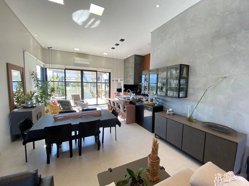 Casa à venda no condomínio Dubai: 12ª foto da galeria de imagens do imóvel