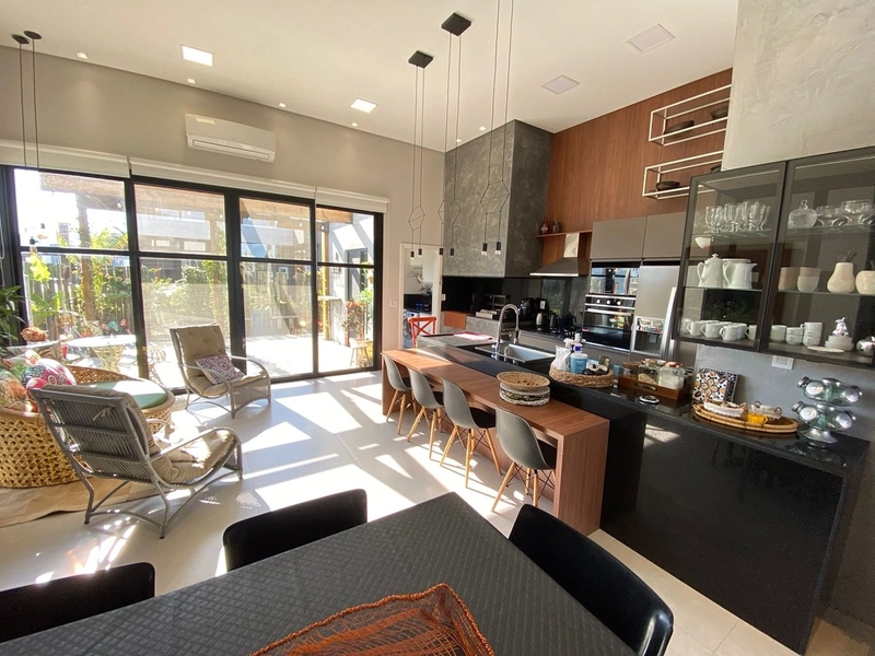 Casa à venda no condomínio Dubai: 9ª foto da galeria de imagens do imóvel