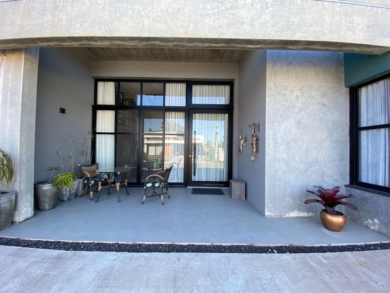 Casa à venda no condomínio Dubai: 5ª foto da galeria de imagens do imóvel