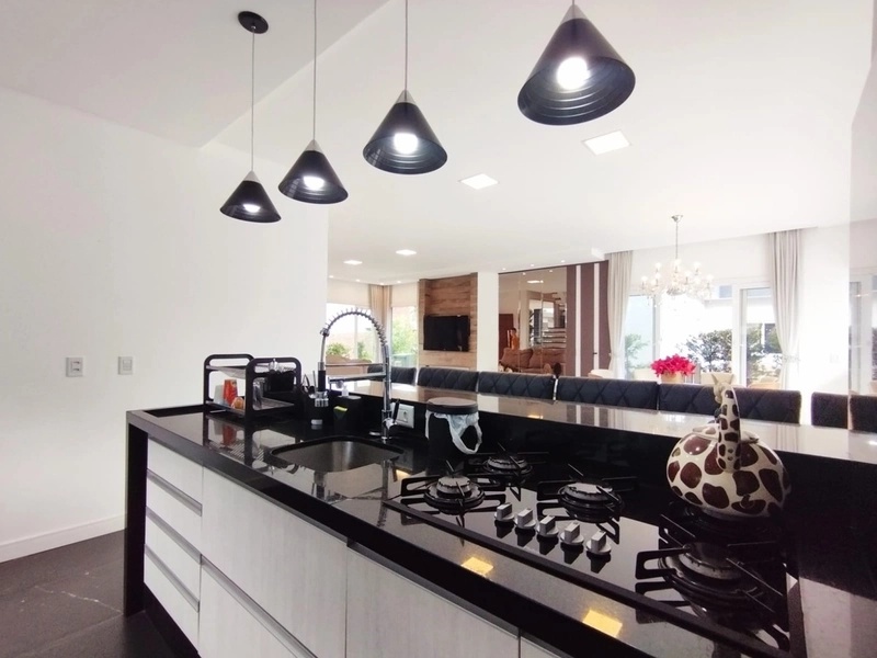 Casa à venda no condomínio Dubai: 56ª foto da galeria de imagens do imóvel