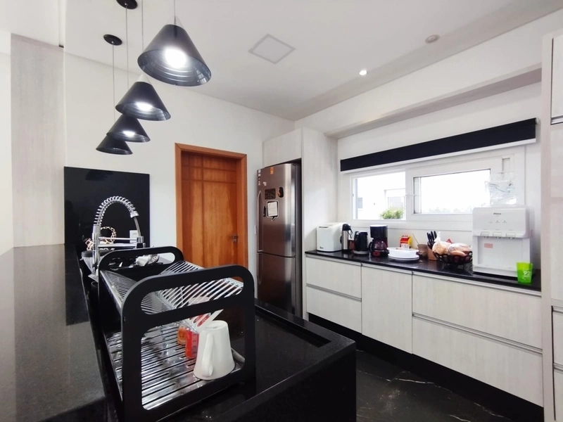 Casa à venda no condomínio Dubai: 58ª foto da galeria de imagens do imóvel