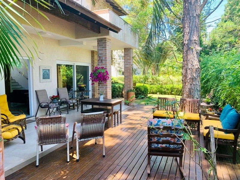 Casa à venda no condominio Carmel: 2ª foto da galeria de imagens do imóvel