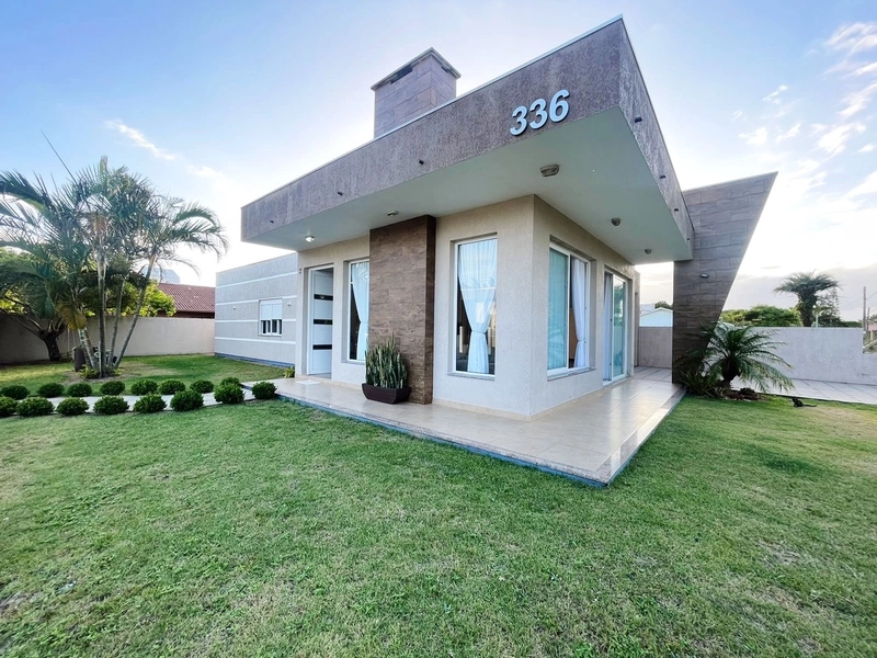 Casa à venda em Atlântida: 2ª foto da galeria de imagens do imóvel