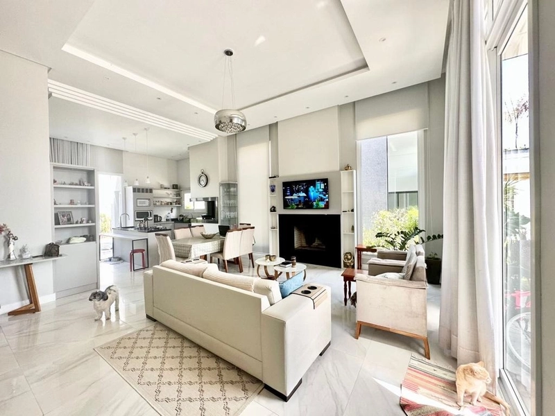 Casa á venda condomínio Dubai: 2ª foto da galeria de imagens do imóvel