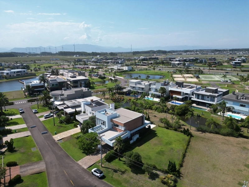 Casa à venda no condominio Enseada: 2ª foto da galeria de imagens do imóvel