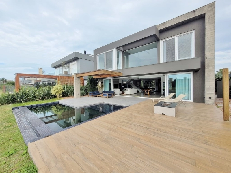 Casa à venda no condominio Bosques: 3ª foto da galeria de imagens do imóvel