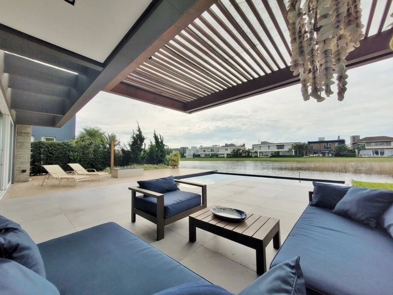 Casa à venda no condominio Bosques: 7ª foto da galeria de imagens do imóvel