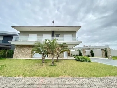 Casa à venda condomínio fechado em Xangri-lá