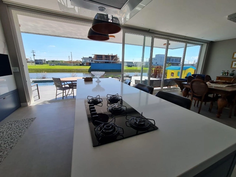 Lindo sobrado beira lago à venda no condomínio Sense!: 24ª foto da galeria de imagens do imóvel