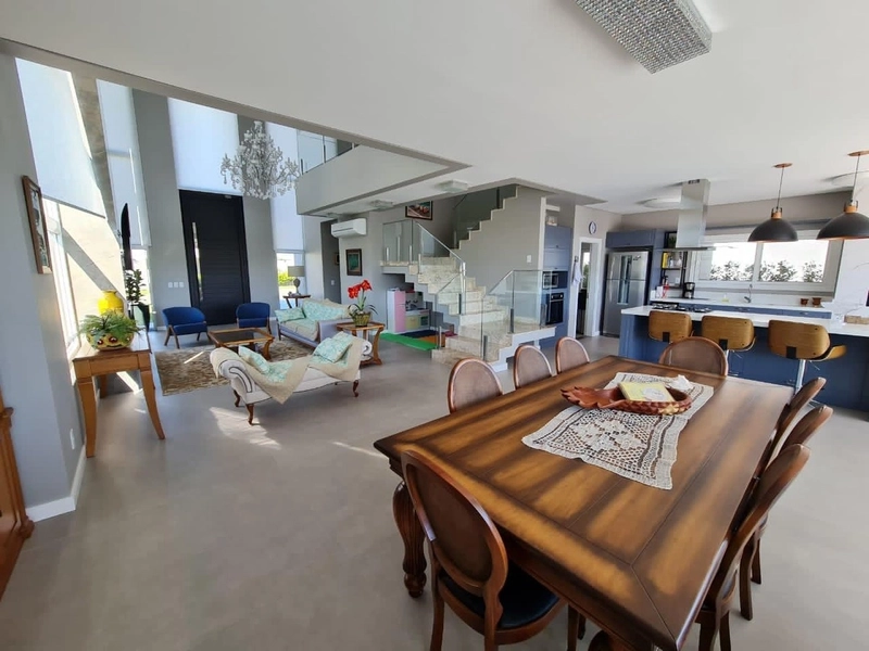 Lindo sobrado beira lago à venda no condomínio Sense!: 7ª foto da galeria de imagens do imóvel