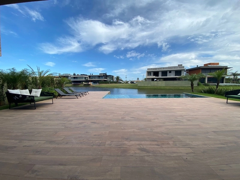 Magnífico sobrado beira lago à venda no condomínio Sense!: 3ª foto da galeria de imagens do imóvel