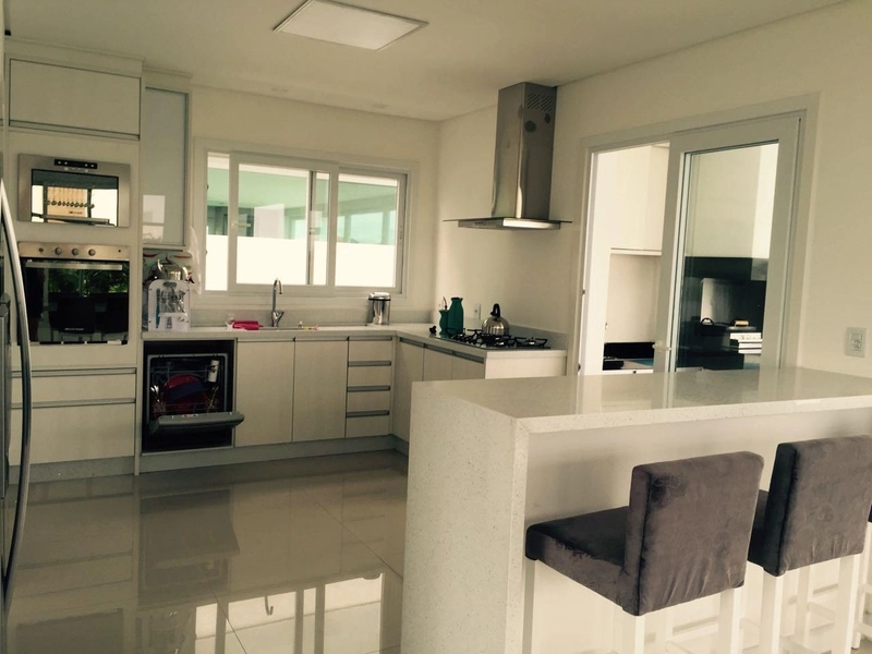 Belo sobrado no condomínio Enseada: 17ª foto da galeria de imagens do imóvel