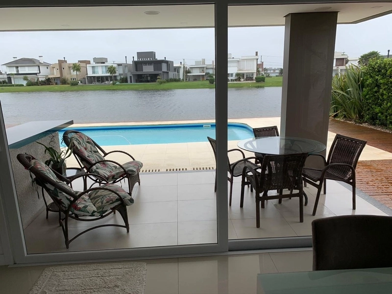 Belo sobrado no condomínio Enseada: 19ª foto da galeria de imagens do imóvel