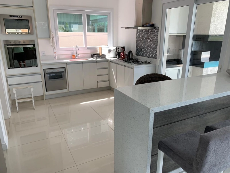 Belo sobrado no condomínio Enseada: 18ª foto da galeria de imagens do imóvel